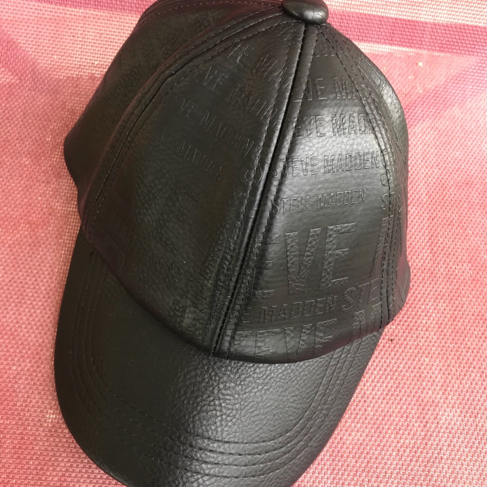 Steve Madden All Black OS baseball style hat